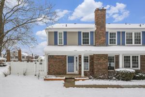 featured image of 42198 Roscommon St