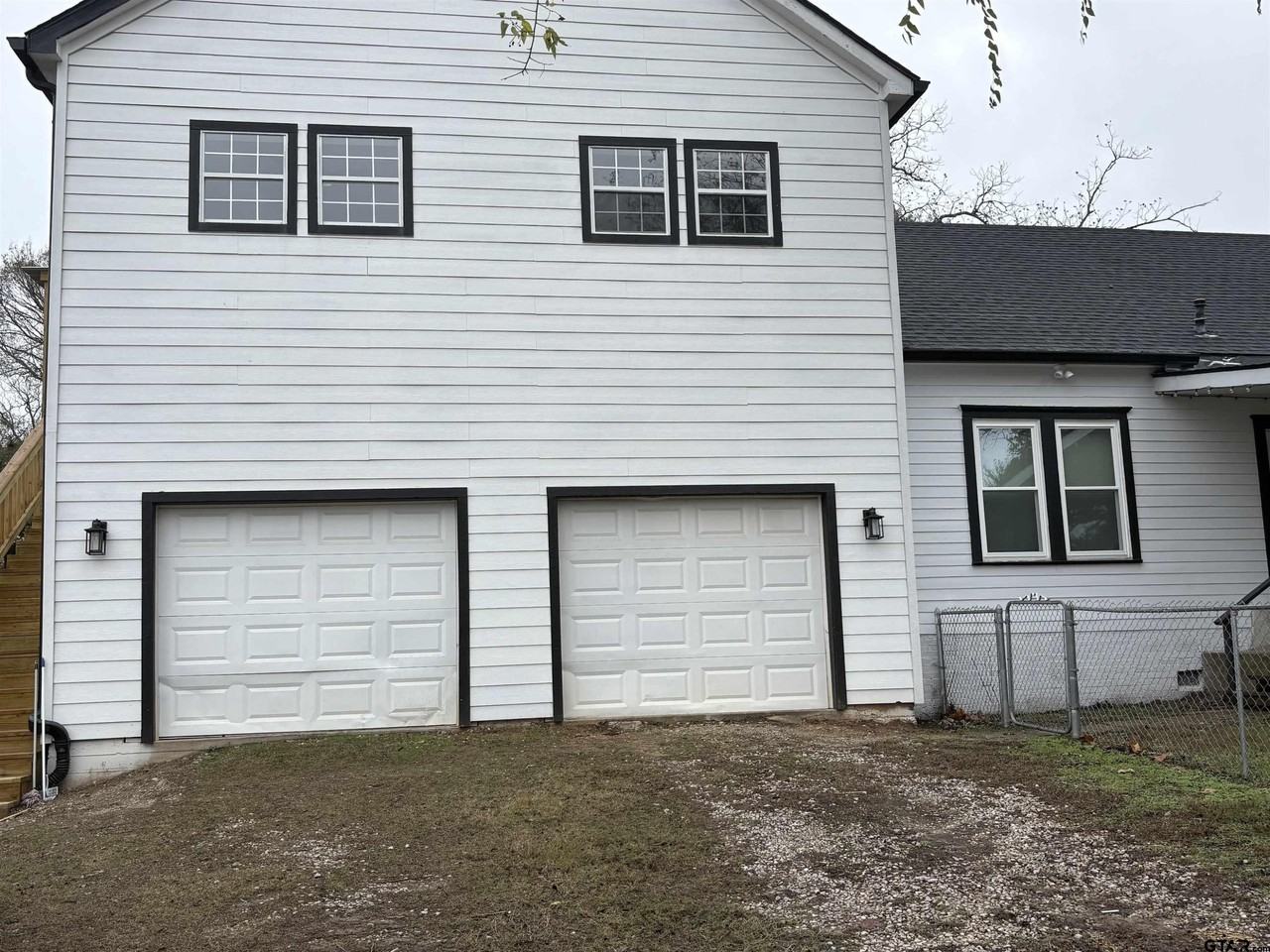 104 S Carolina St - Photo 2 of 22