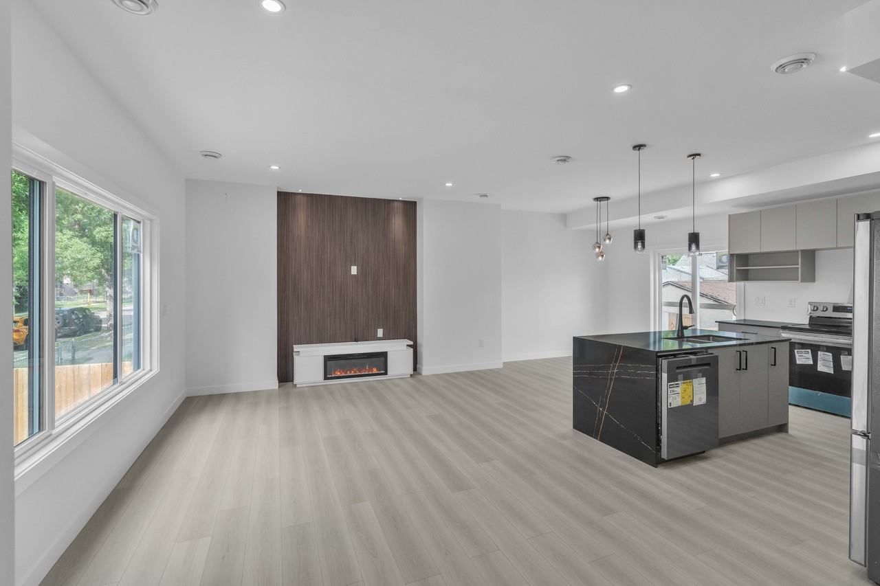 1273 Manitoba Avenue - Photo 2 of 20