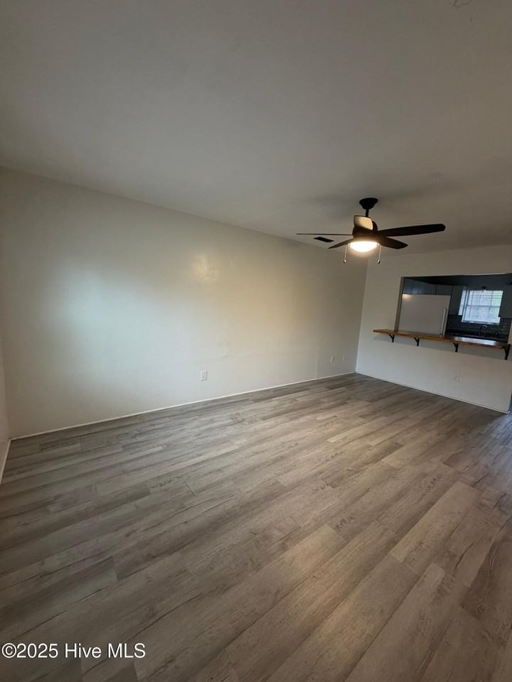 103 Easy St - Photo 4 of 14