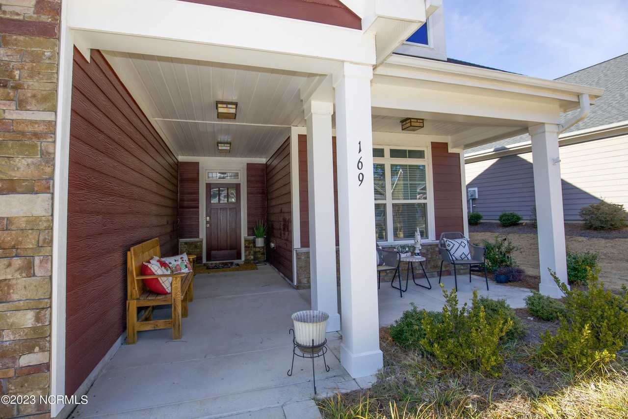 169 Holly Springs Ct - Photo 2 of 50