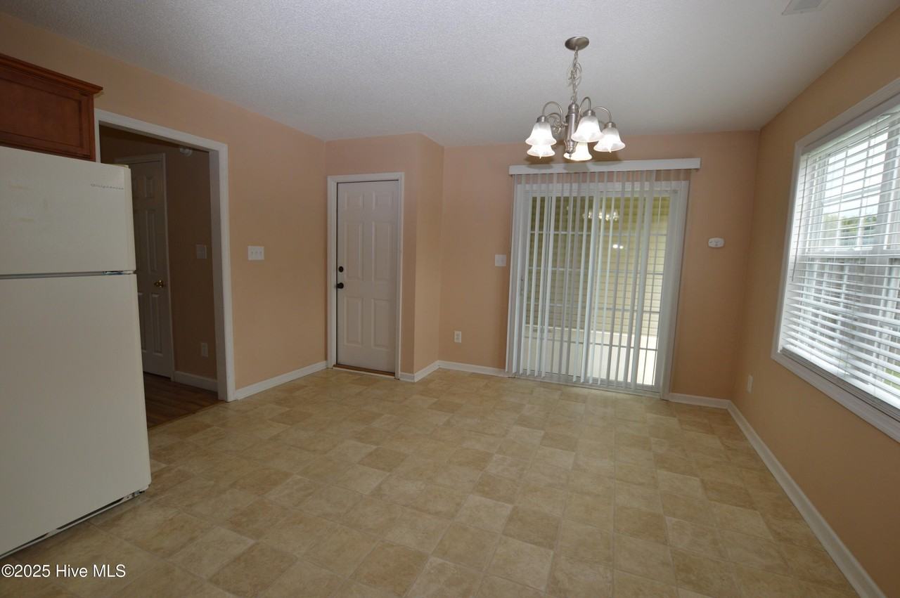 236 Smallwood Rd - Photo 5 of 18