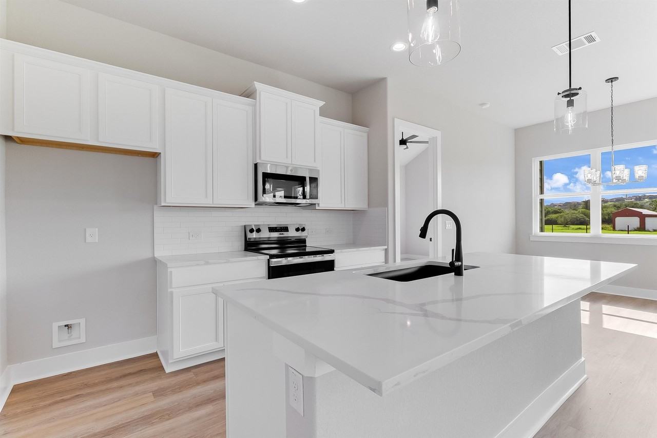 1259 Pecan Valley Dr - Photo 6 of 30