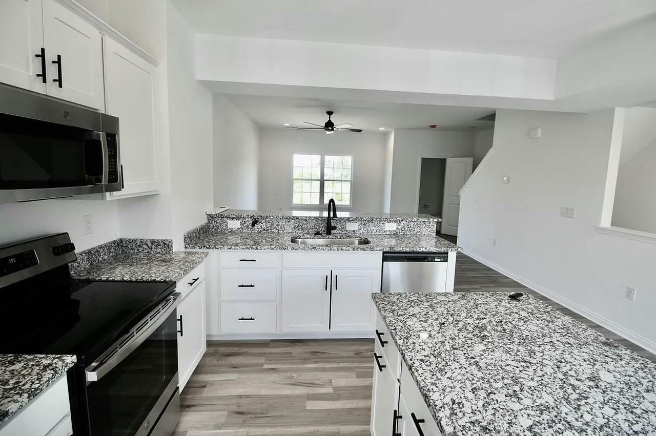 1145 Appian Crossing Way Apt 605 #605 - Photo 6 of 13