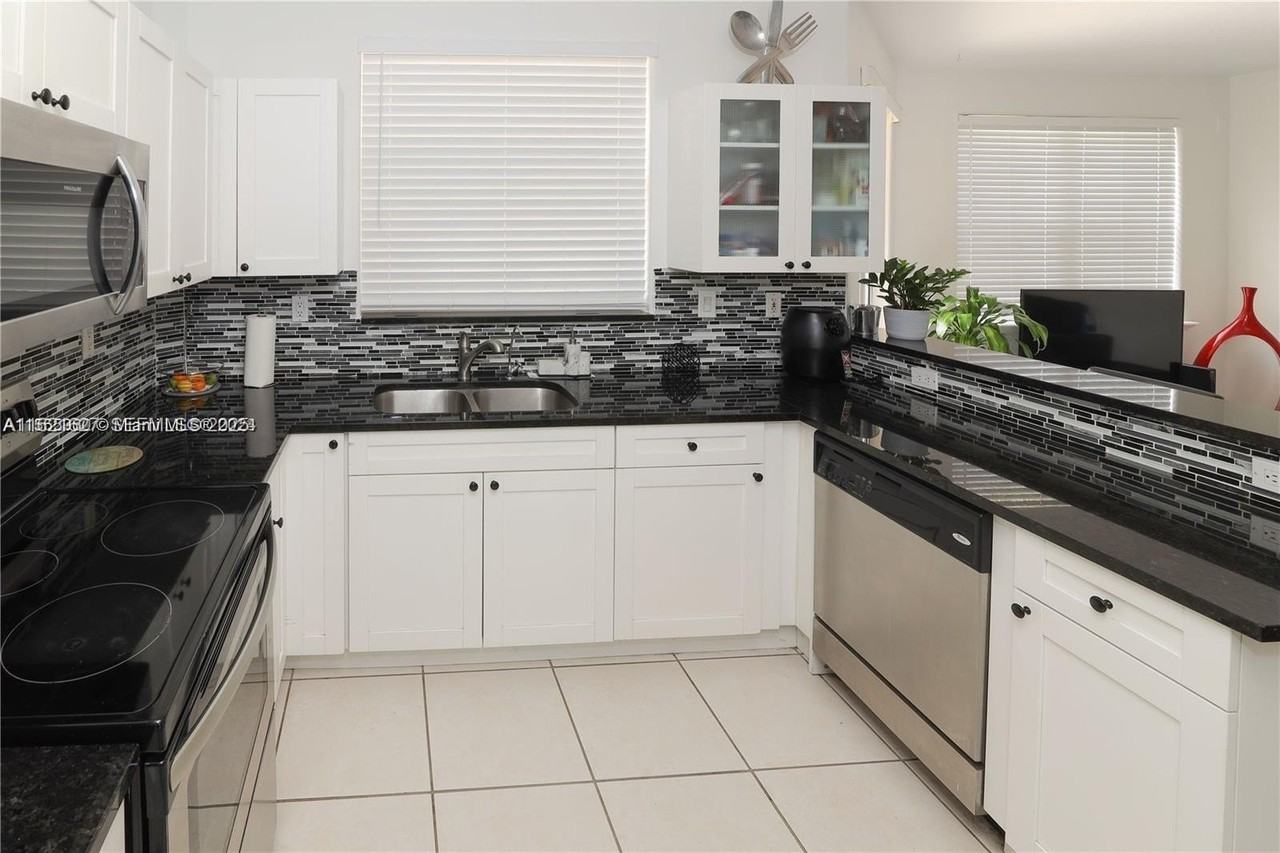 4866 Nw 108th Psge #4866 - Photo 2 of 16