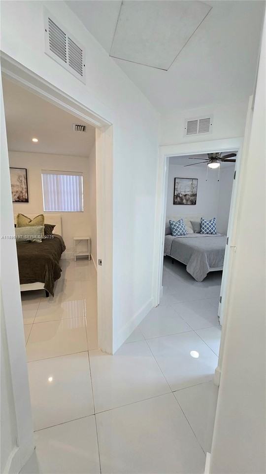 9332 Southwest 27th Street - Photo 7 of 8