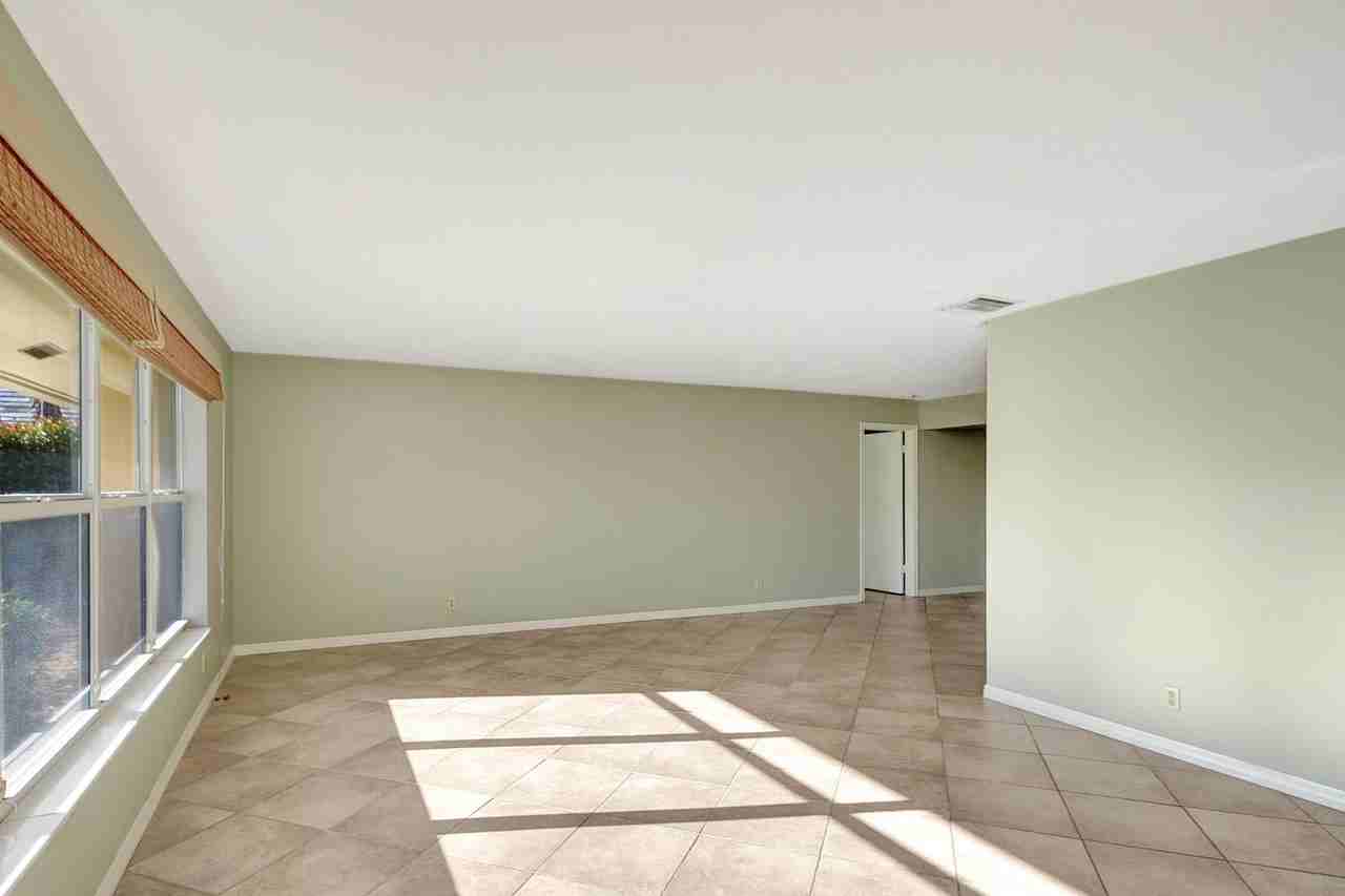 1753 W Terrace Dr - Photo 4 of 8