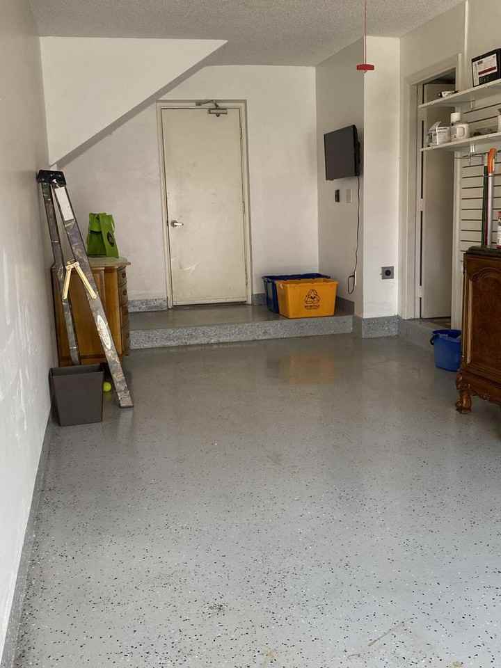 5621 Coach House Circle #D - Photo 3 of 8