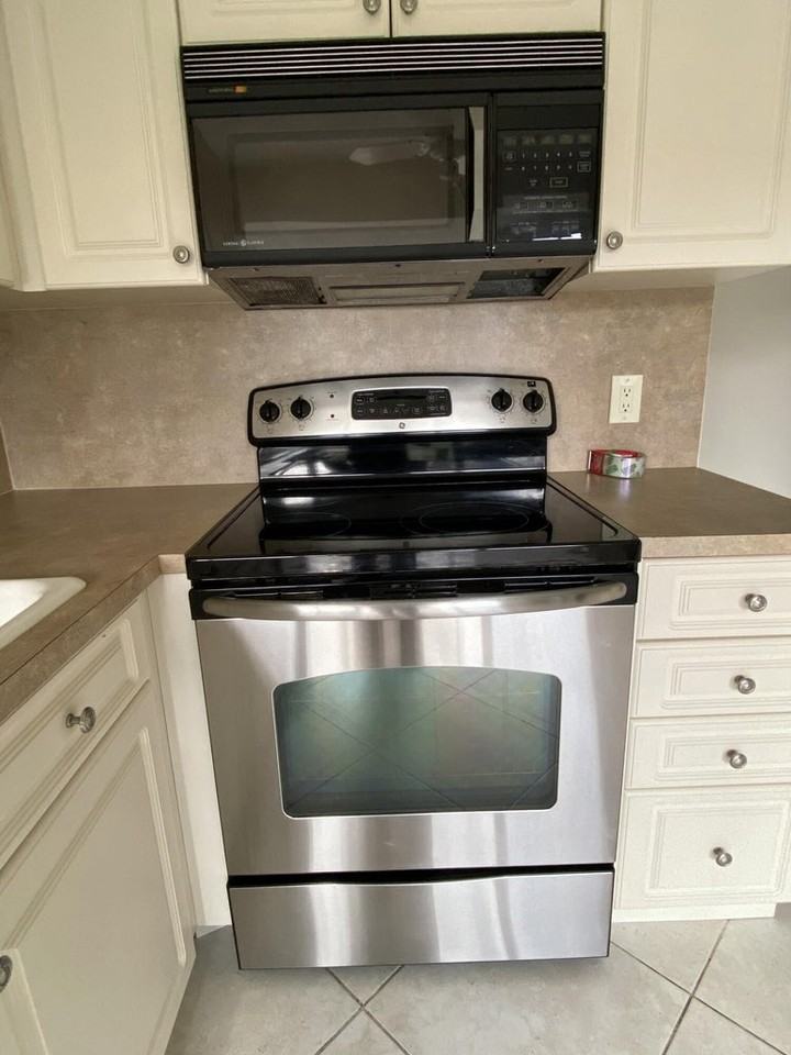 5621 Coach House Circle #D - Photo 7 of 8