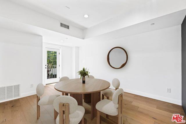 7365 Waring Ave - Photo 2 of 7