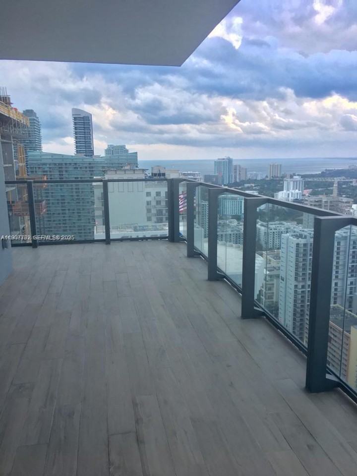 88 Sw 7th St #3402 - Photo 3 of 8