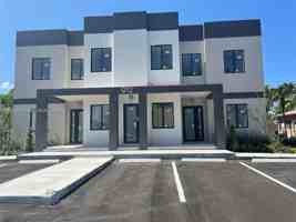 featured image of 932 Southwest 10th Street #3