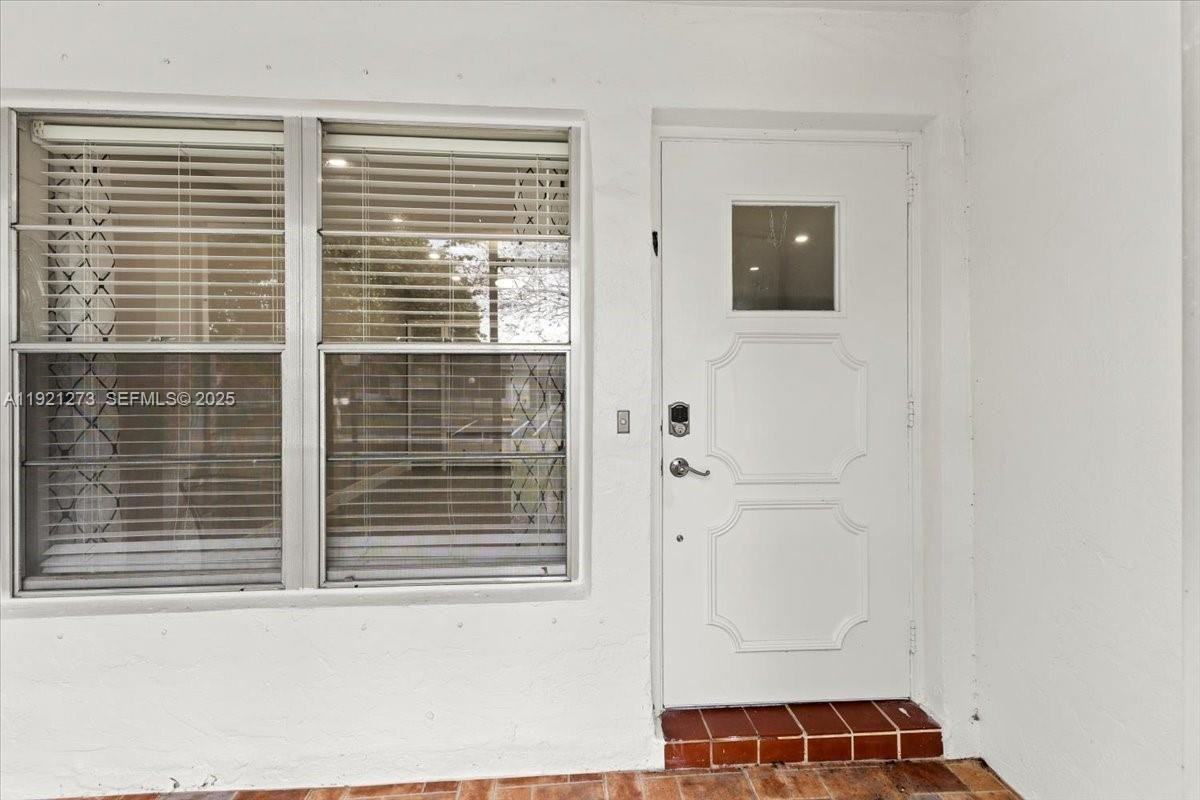 1020 Nw 88th Ave #D100 - Photo 4 of 8