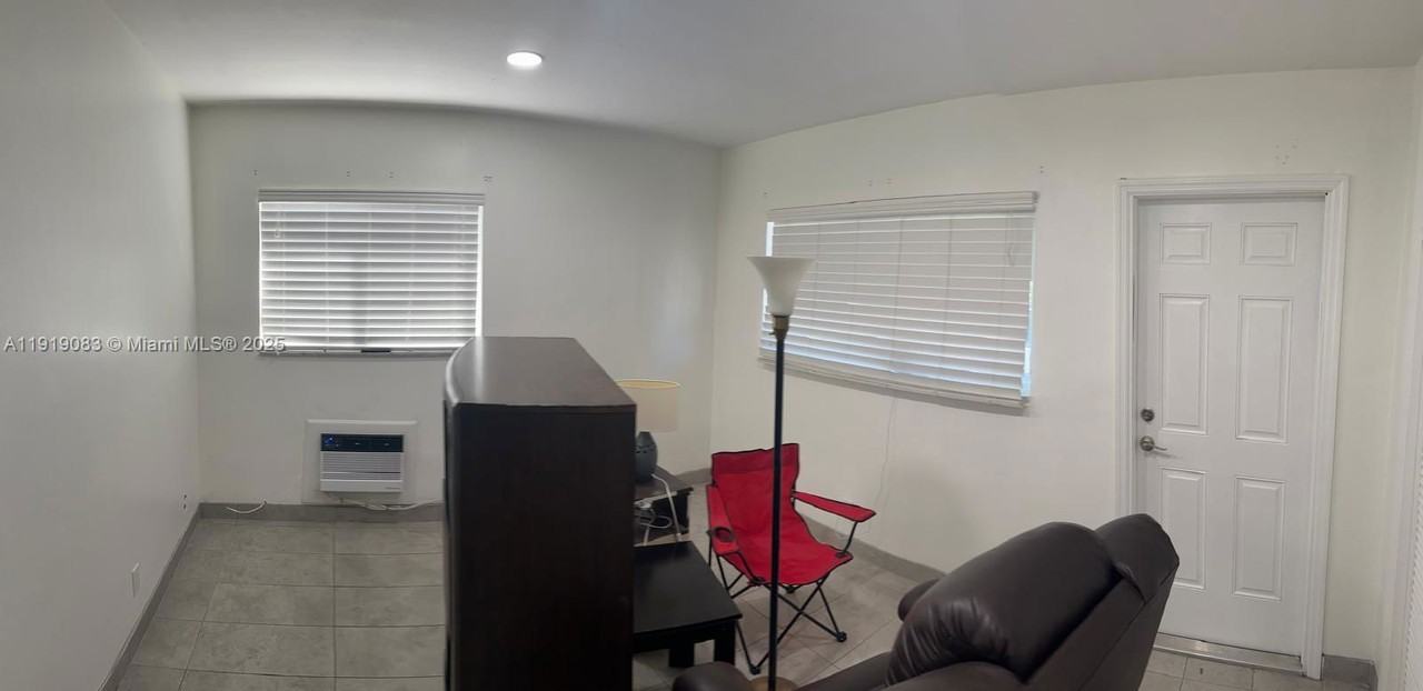 2838 Madison Street #19 - Photo 4 of 7