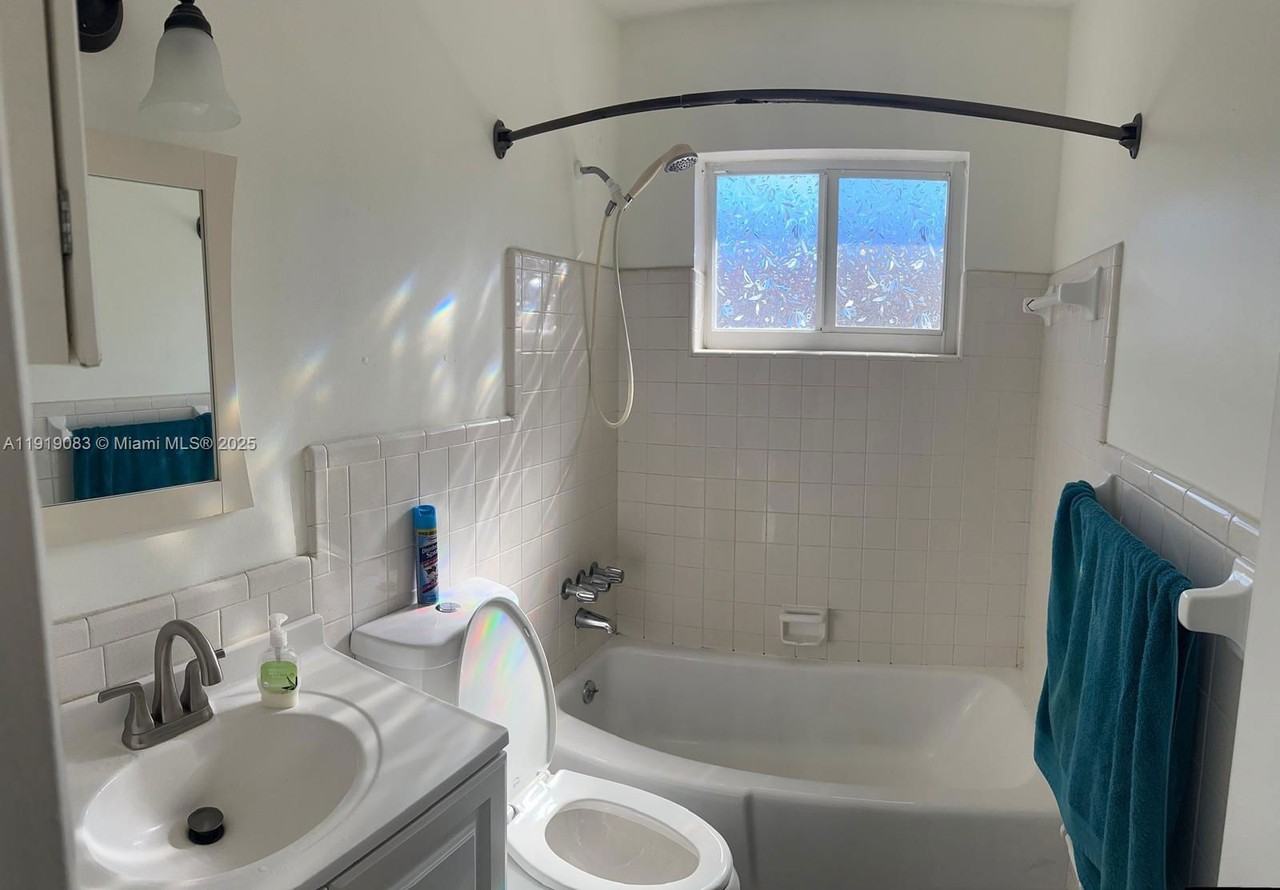 2838 Madison Street #19 - Photo 7 of 7