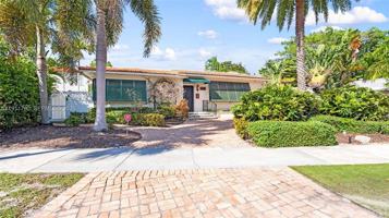 featured image of 623 Northeast 17th Way