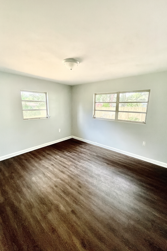 4939 Flamingo Lane - Photo 3 of 9