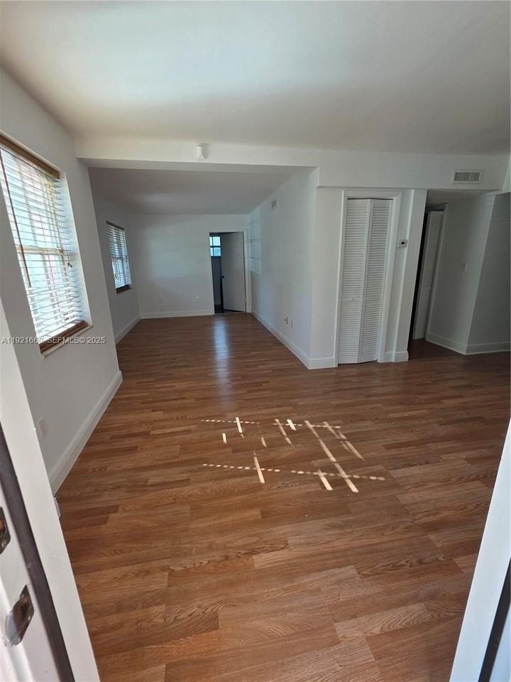 29 Santillane Ave #1 - Photo 3 of 11