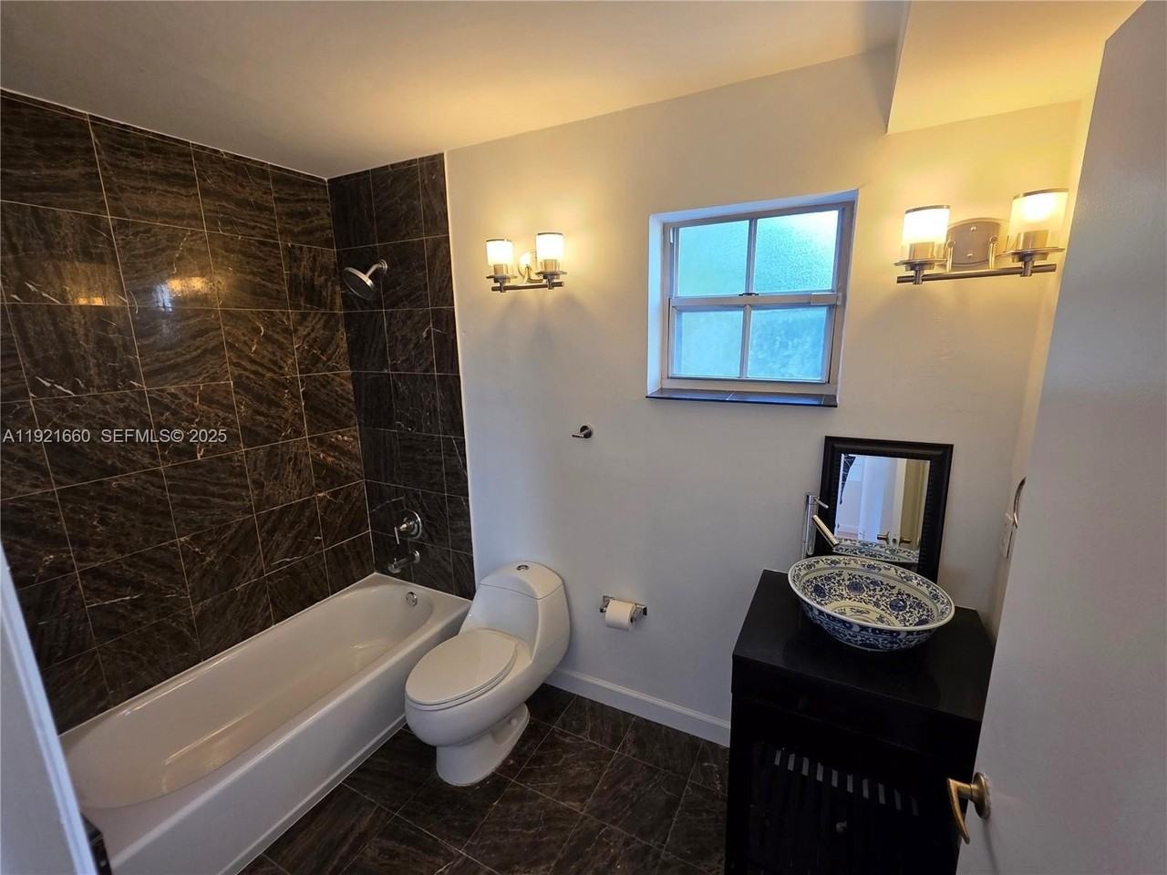 29 Santillane Ave #1 - Photo 6 of 11