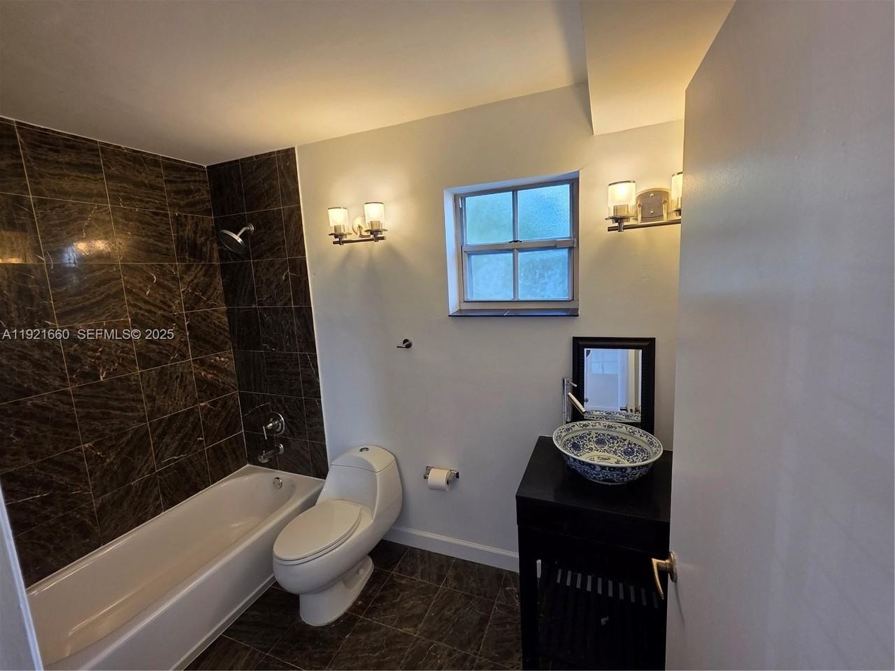 29 Santillane Ave #1 - Photo 7 of 11