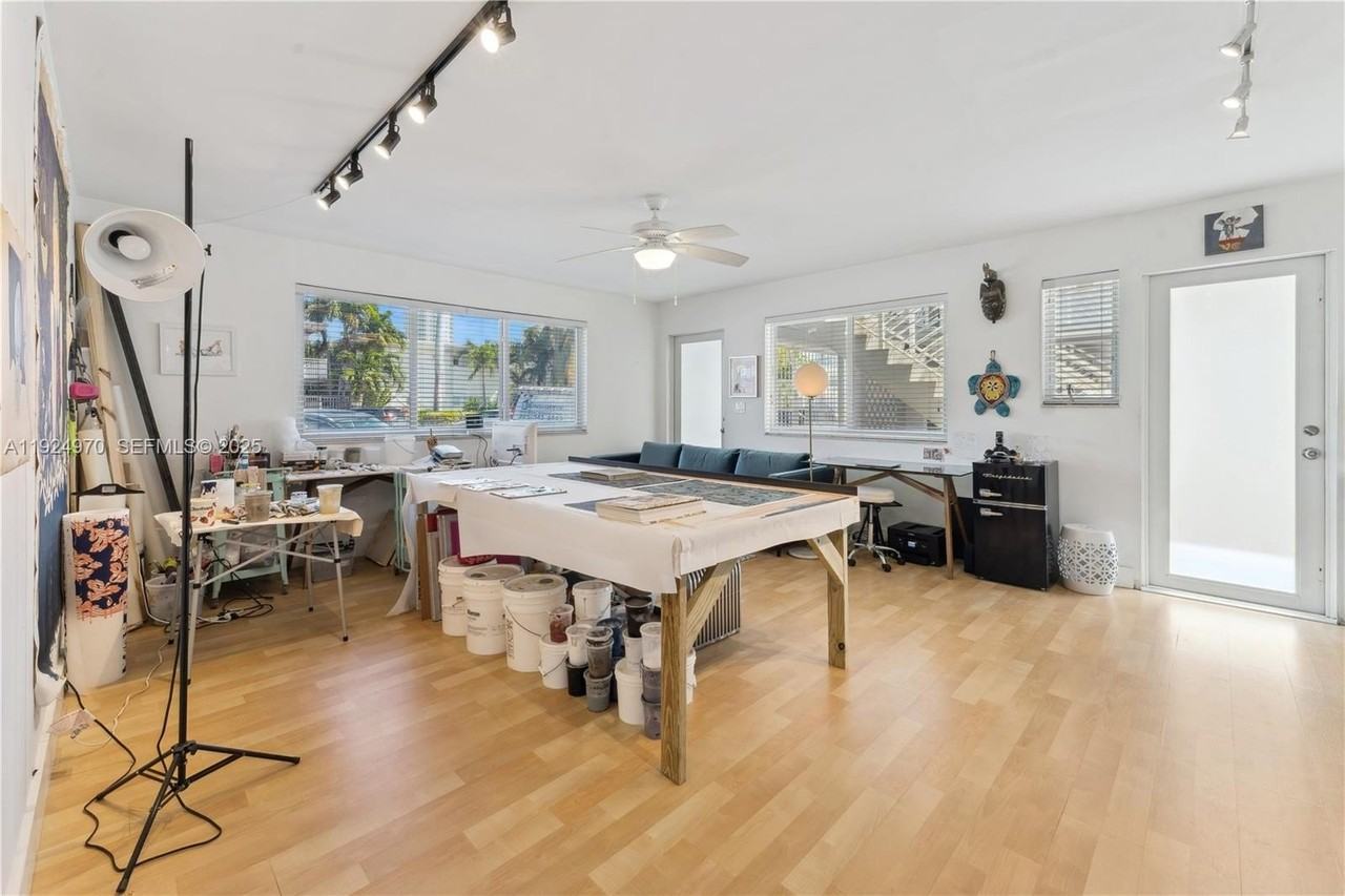 7440 Byron Ave #1B - Photo 5 of 16