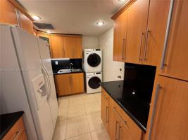 featured image of 145 Southeast 25th Road #601