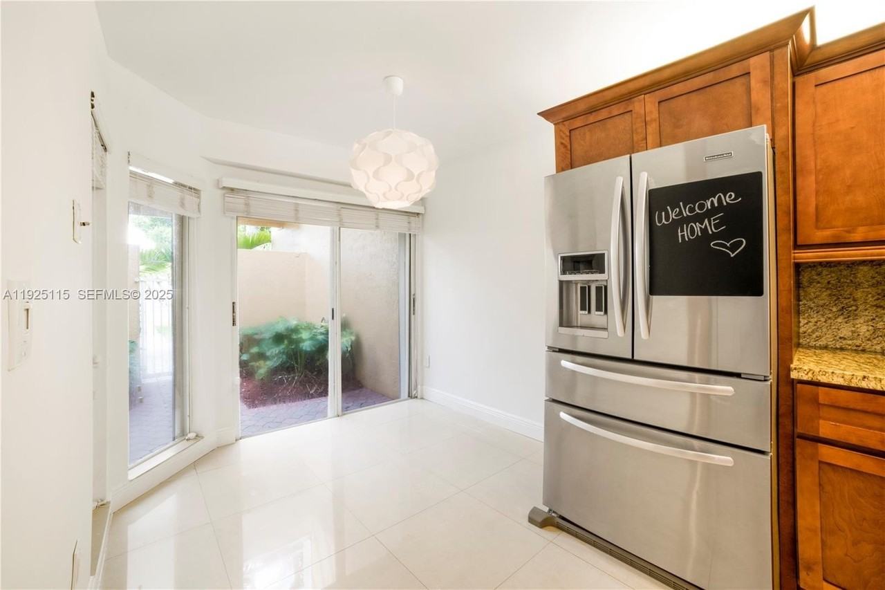 5127 Nw 102nd Ct #5127 - Photo 3 of 27