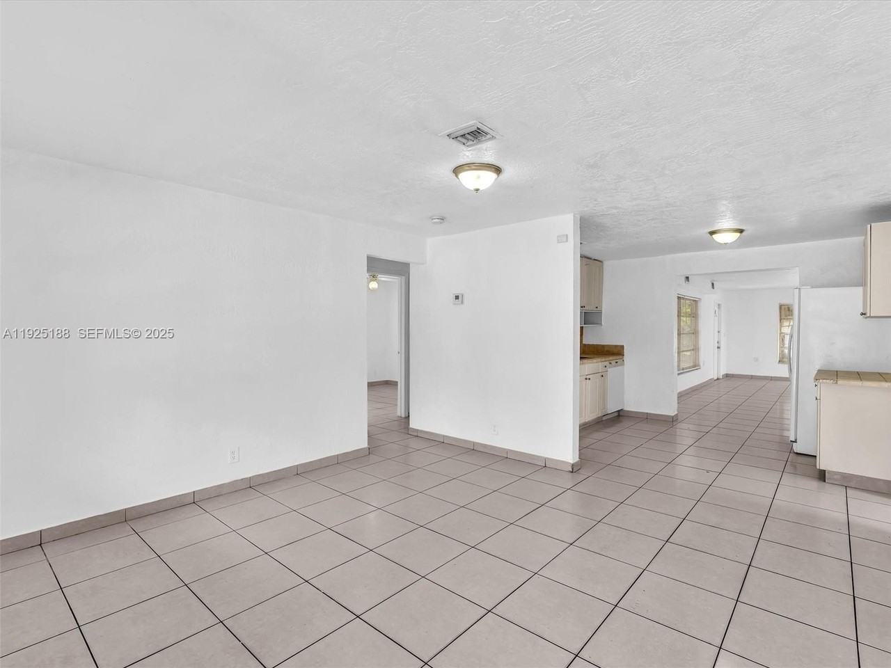 1624 S 23rd Ave #0 - Photo 6 of 50