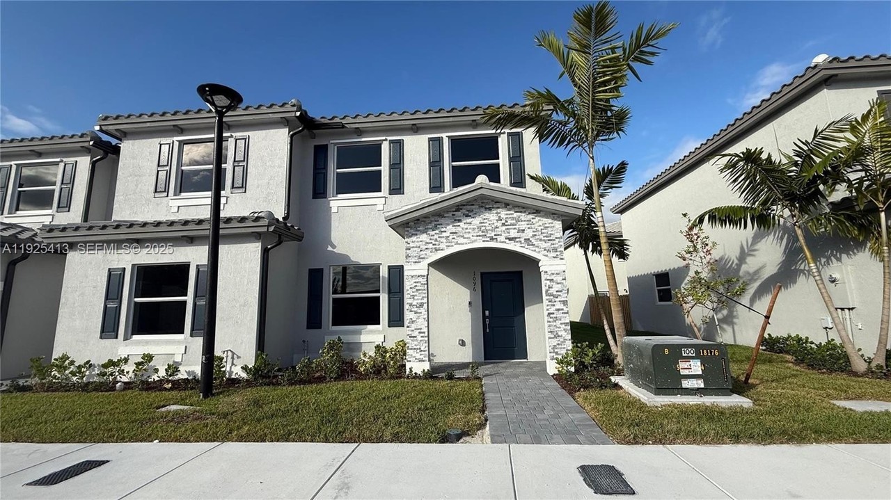 1096 Southwest 2nd Street #1096 - Photo 3 of 38