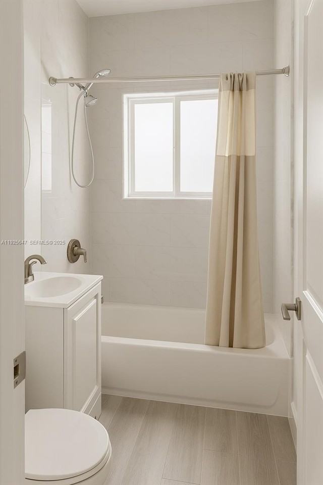 9540 Martinique Drive - Photo 7 of 11