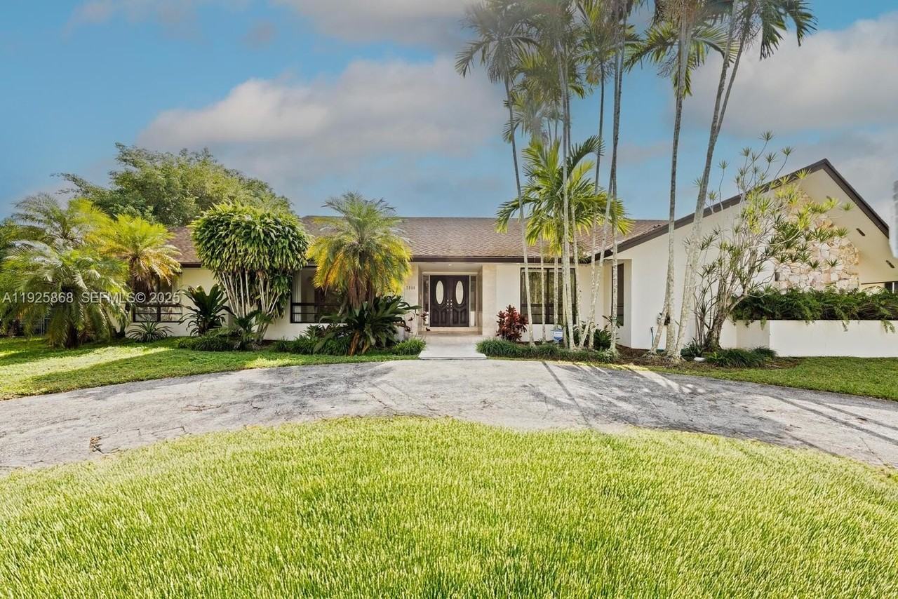 7860 Sw 173rd Ter - Photo 2 of 43