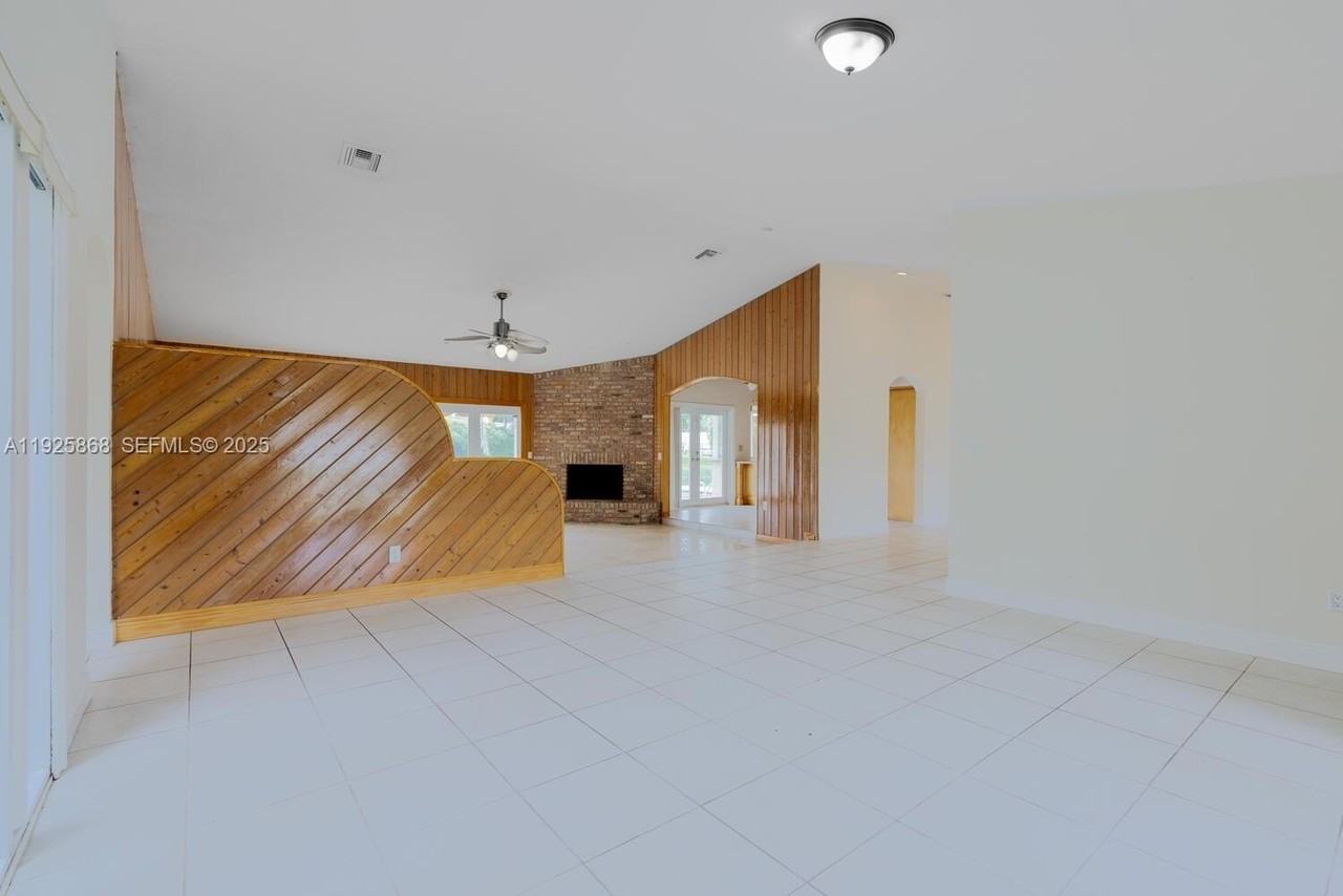 7860 Sw 173rd Ter - Photo 6 of 43