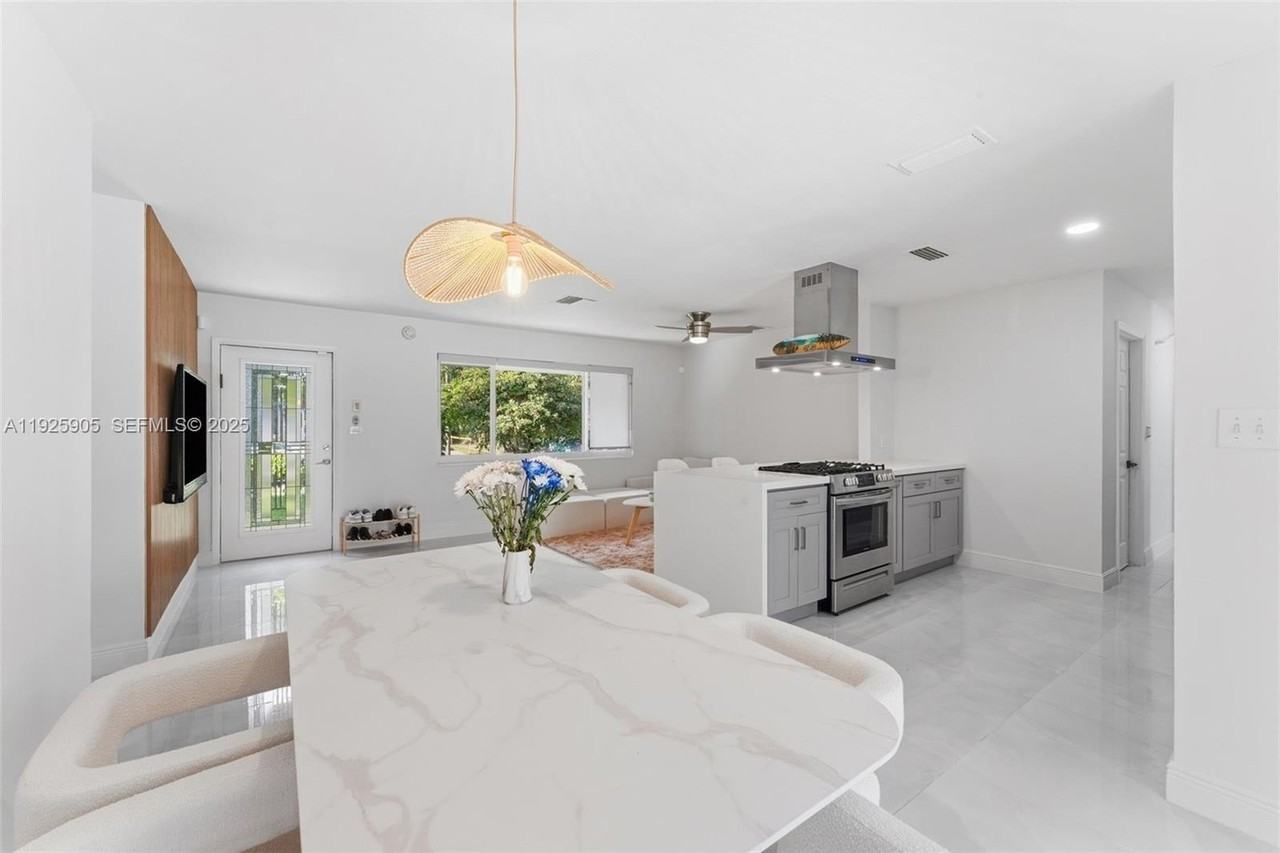 251 N 71st Ave #251 - Photo 5 of 25