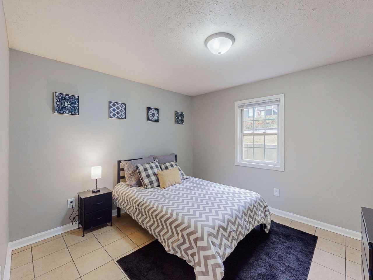 Pilgrim Way Ne - Photo 7 of 8