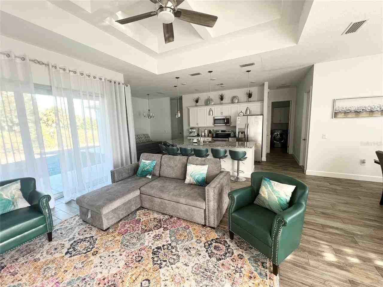 8224 Leopold Ave - Photo 7 of 24