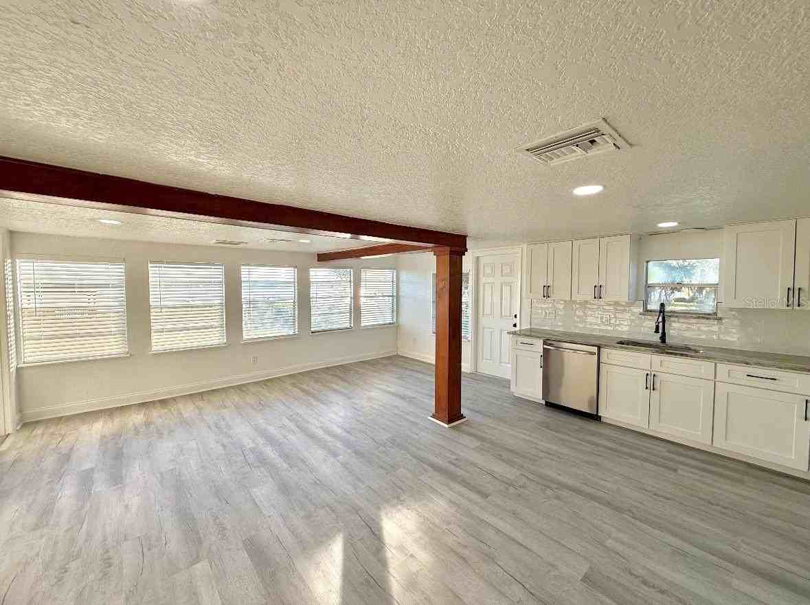 715 E Silver Star Rd - Photo 5 of 13