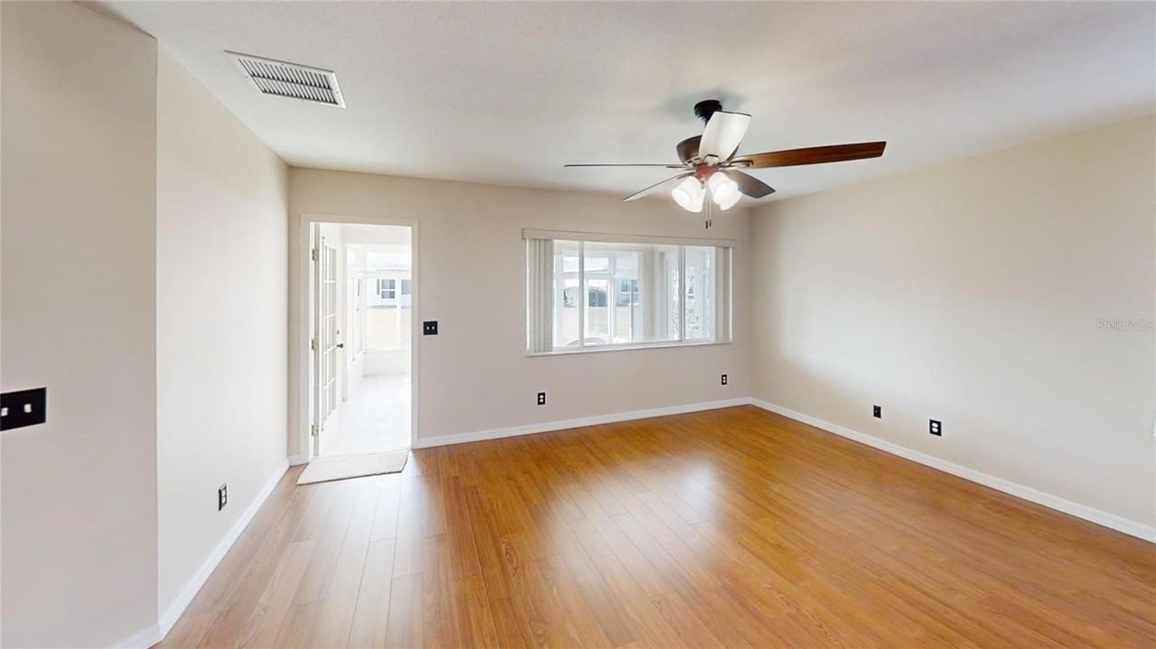 9761 Sw 90th St - Photo 7 of 29