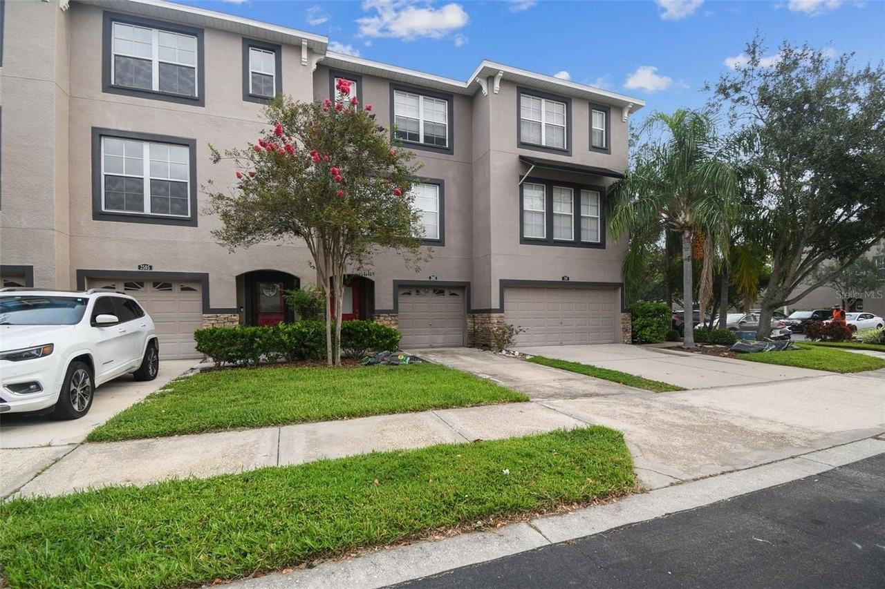 2503 Middleton Grove Dr - Photo 2 of 39