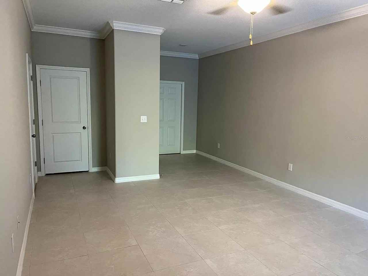 1498 Cassius St - Photo 5 of 19