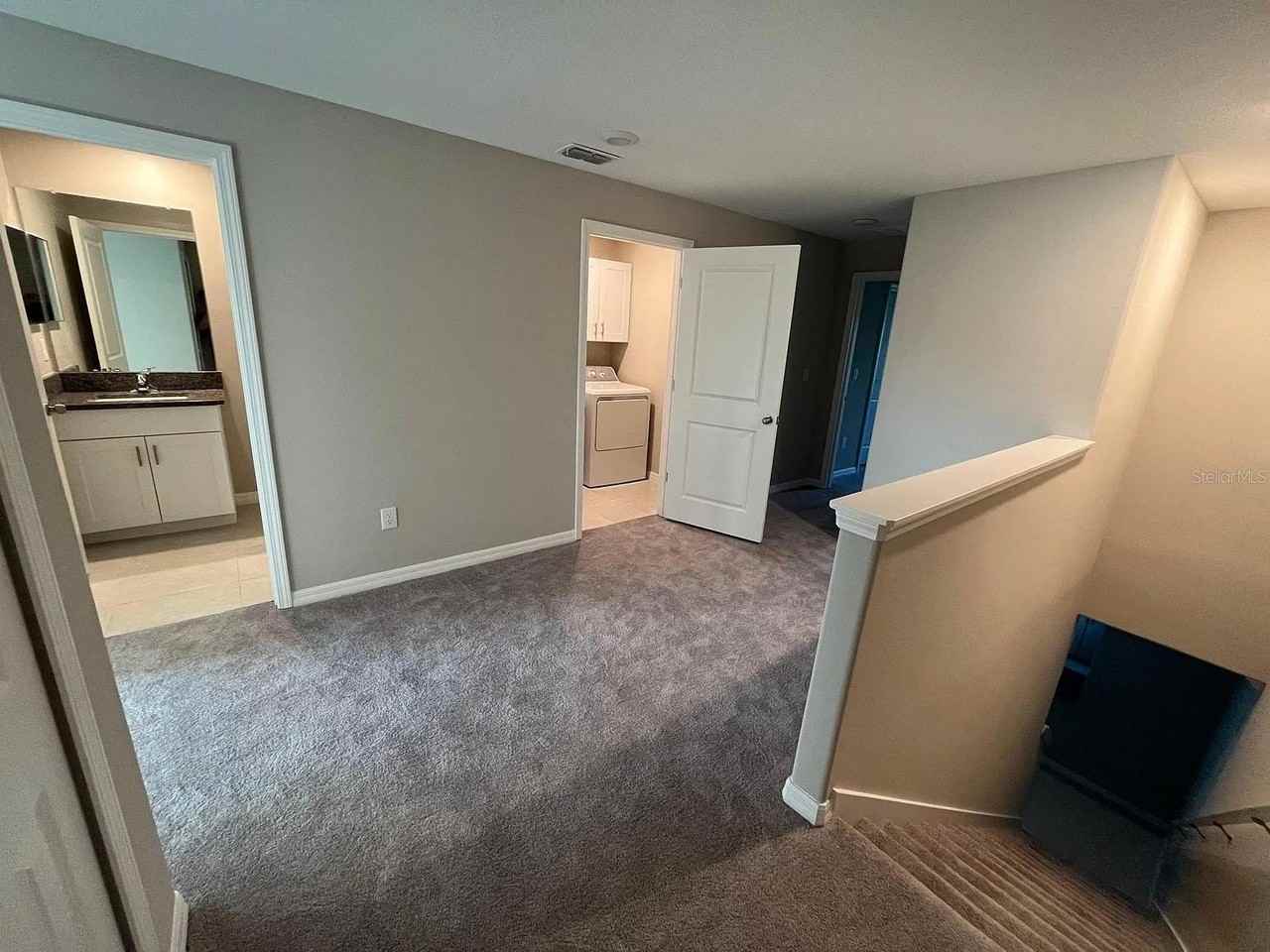 1498 Cassius St - Photo 6 of 19