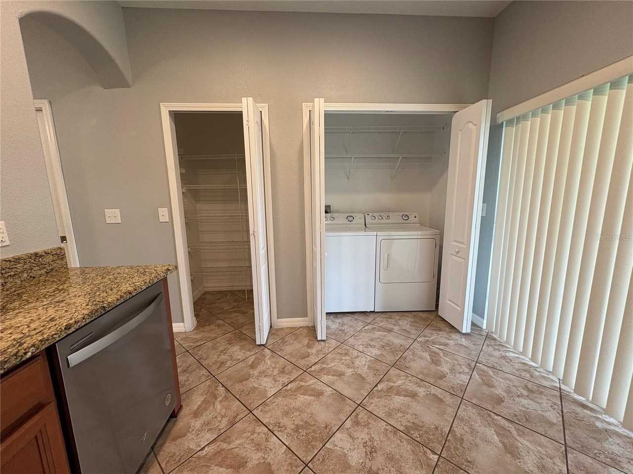 2427 Willimette Dr - Photo 5 of 10