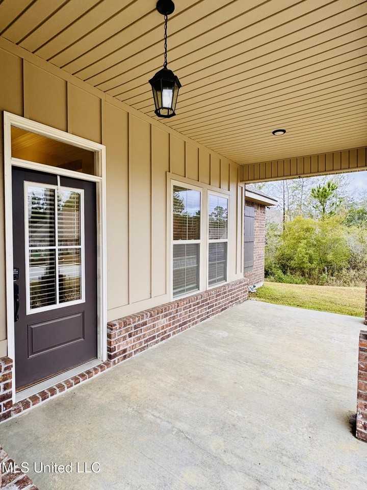 9265 Natures Trl - Photo 5 of 40