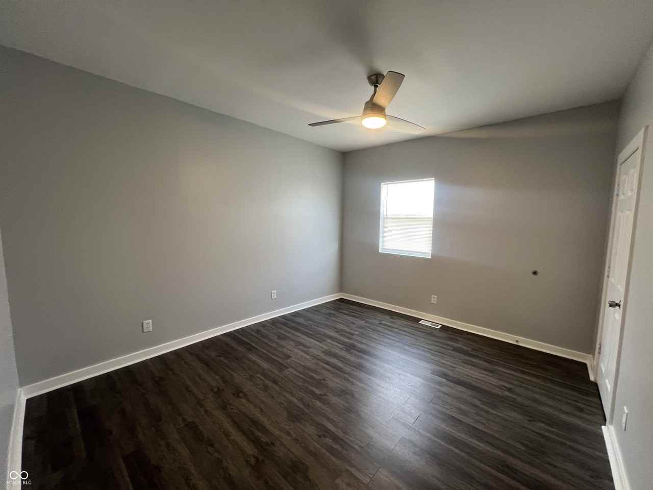 2121 Webb St - Photo 7 of 17