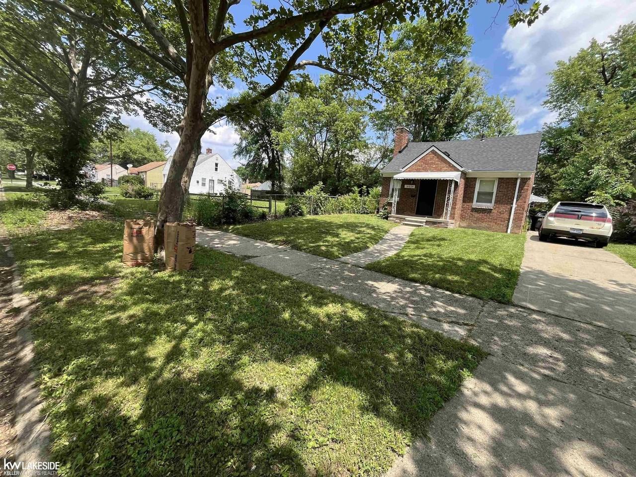 14024 Grandville Ave - Photo 2 of 24