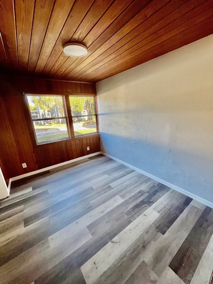 38601 6th Ave - Photo 2 of 8