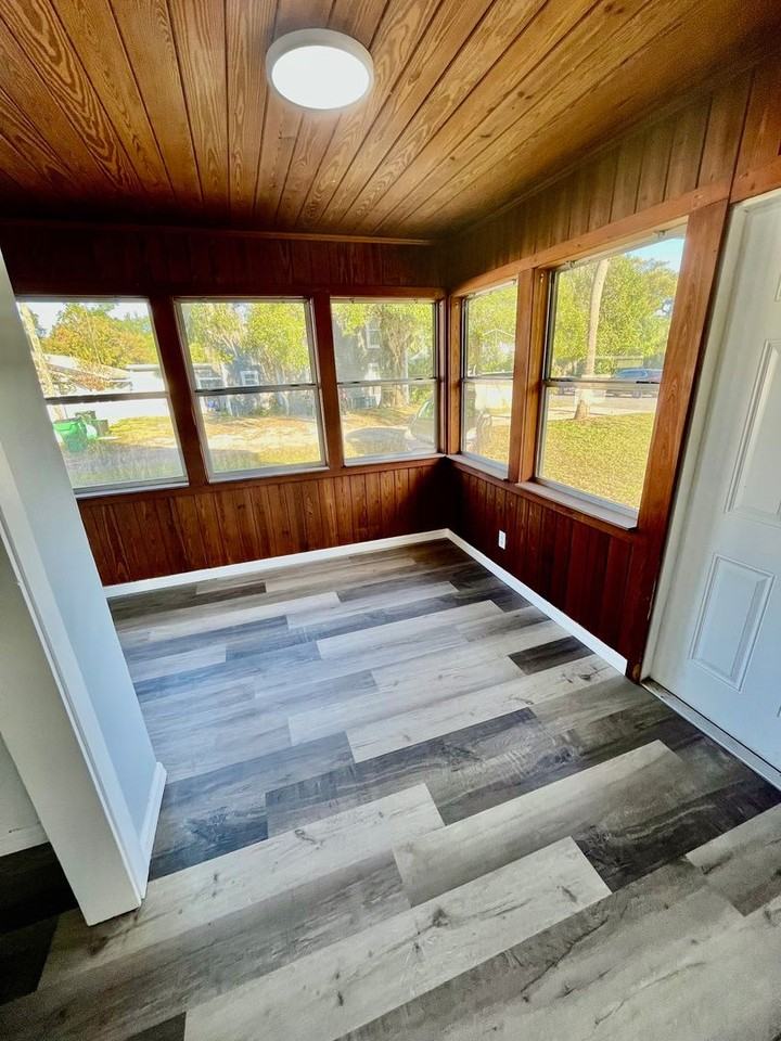 38601 6th Ave - Photo 7 of 8