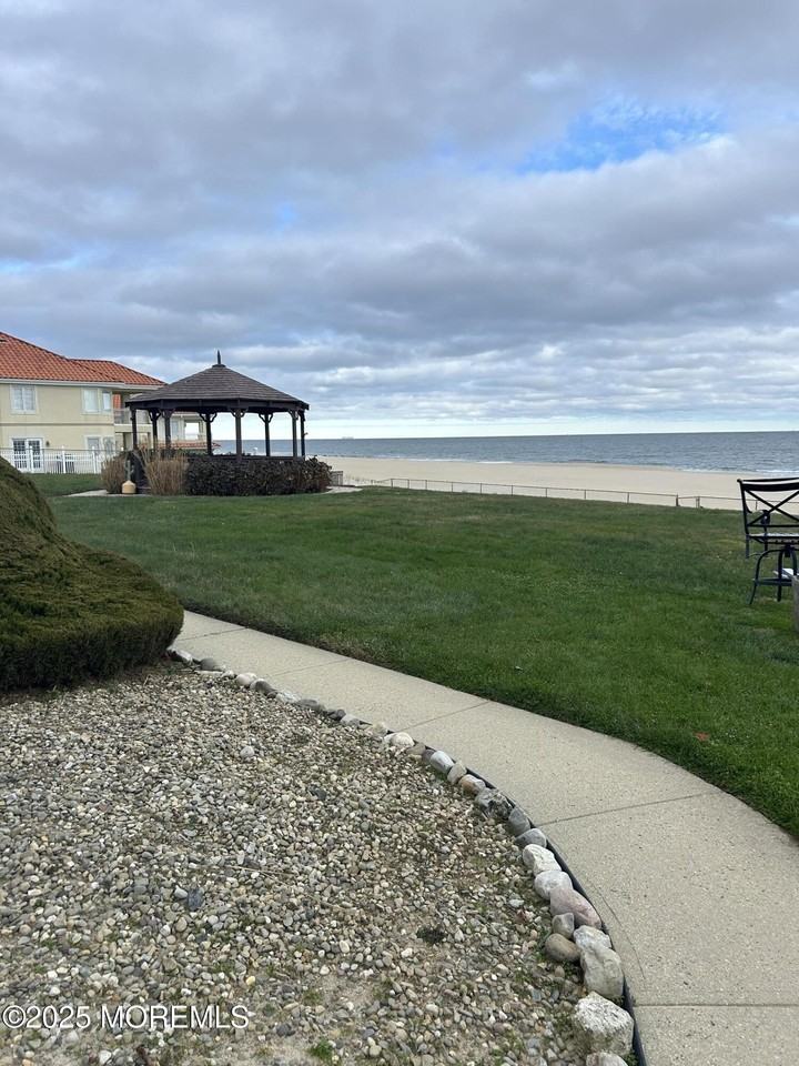 661 Ocean Ave #31 - Photo 2 of 10