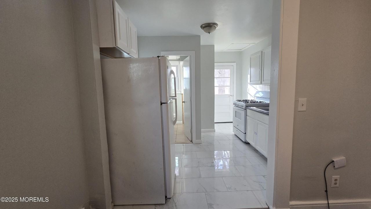 11 Saint Peters Pl Unit 1 #1 - Photo 6 of 11