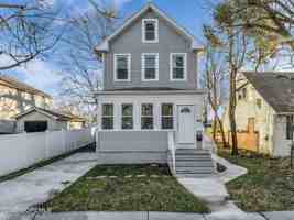 featured image of 253a South Pearl Street #B