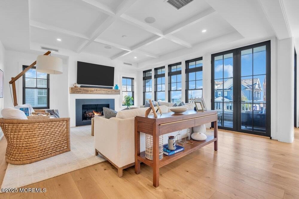 802 1st Ave - Photo 4 of 41